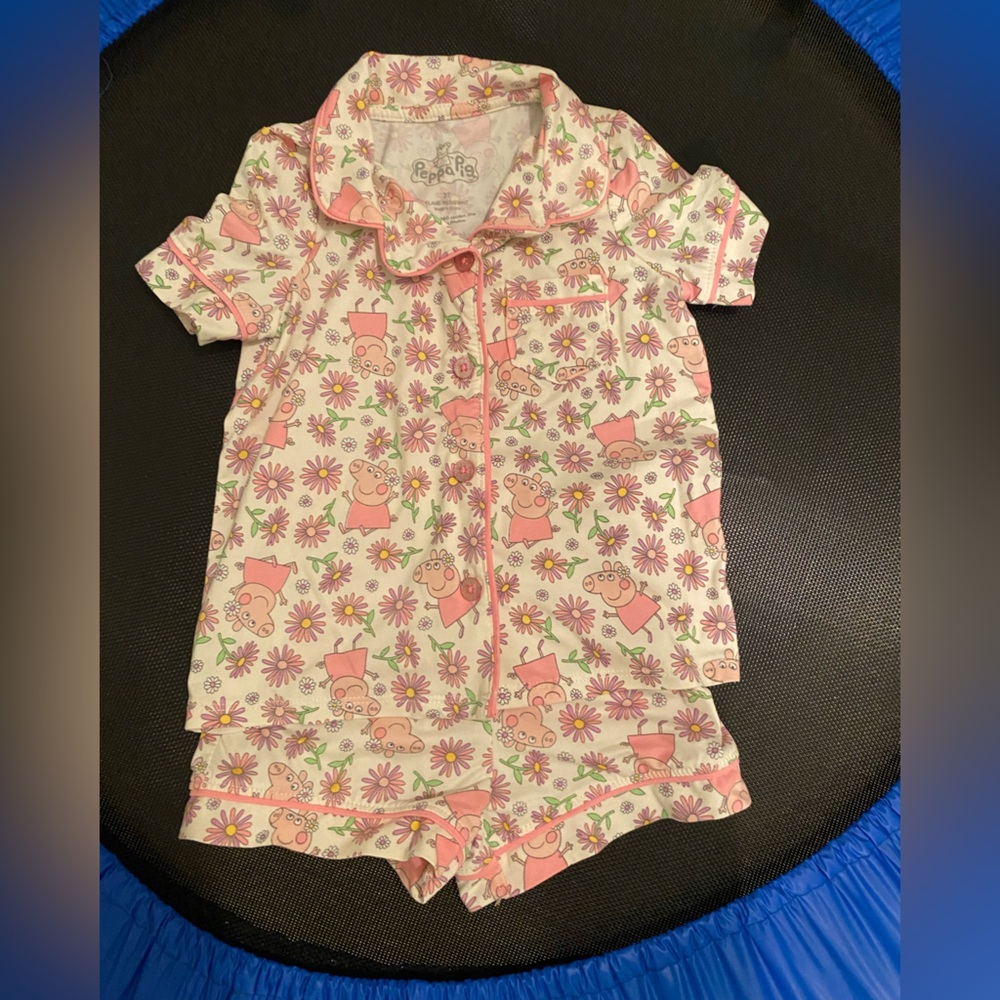 NWOT Peppa Pig Pjs